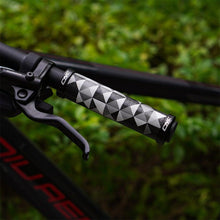 Load image into Gallery viewer, Bike Handlebar Grips Lock On Bicycle Grips MTB Gel Silicone Mountain Bike Cycling Handle Bar Grips Non-slip Lock-on Bicycle Hand Bike Grips For Mountain Bike Scooter
