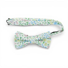 Load image into Gallery viewer, Blooming Spring - Men's Pre-tied Bow Tie
