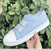 Load image into Gallery viewer, Blue Low-Cut Canvas Flat Shoes Women Casual Vulcanize Shoes New Women Summer Autumn Casual Slip On Canvas Comfortable Walking Flats Elegant Sneakers
