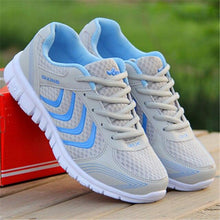 Load image into Gallery viewer, Breathable Fashion Women Sneakers White Women Casual Shoes Athletic Road Running Mesh Breathable Casual Sneakers Lace Up Comfort Sports Student Fashion Tennis Sneakers
