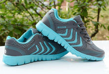 Load image into Gallery viewer, Breathable Fashion Women Sneakers White Women Casual Shoes Athletic Road Running Mesh Breathable Casual Sneakers Lace Up Comfort Sports Student Fashion Tennis Sneakers
