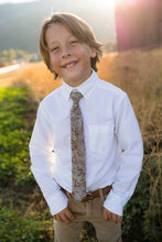 Load image into Gallery viewer, Briar Rose - Boys Tie
