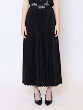 Load image into Gallery viewer, Buckle Detailed High Waist Midi Pleated Skirt
