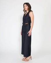 Load image into Gallery viewer, Button down halter neck sleeveless vest
