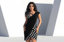 Load image into Gallery viewer, Women's Sleeveless Collar With Unique Design shirt Top
