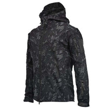 Load image into Gallery viewer, Camouflage Green Lightweight Soft Jackets Men Tactical Windproof Waterproof Jacket Men Outdoor Adventure Jackets Hooded Warm Winter Jacket Casual Winter Sport Warm Hooded Jackets
