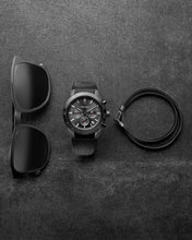 Load image into Gallery viewer, The Hitch - Black/Gunmetal

