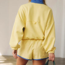Load image into Gallery viewer, Women's Long-Sleeve Contrast Color 2-Piece Set – Top &amp; Cropped Pants
