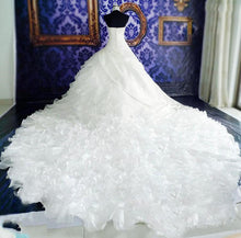 Load image into Gallery viewer, Wedding Dress Wholesale High-end Dress With Big Tail
