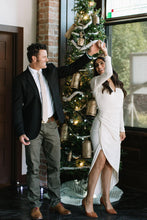 Load image into Gallery viewer, Gold Velvet Knotted Headband
