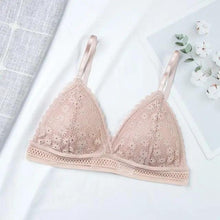 Load image into Gallery viewer, Charming Floral Lace Bra Top For Women Push Up Female Lingerie breathable Bralette Removable Pad Thin Fashion New Wireless Bras
