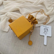 Load image into Gallery viewer, Chic Alligator Pattern Bucket Bag
