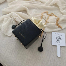 Load image into Gallery viewer, Chic Alligator Pattern Bucket Bag
