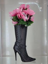 Load image into Gallery viewer, Chic High-Heel Boot Brush Holder – Stylish Organizer for Makeup Brushes or Floral Arrangements
