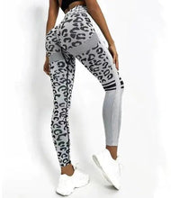Load image into Gallery viewer, Chic Leopard Yoga High-Rise Tights
