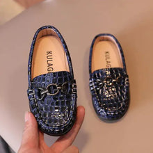 Load image into Gallery viewer, Chic Toddler Leather Kicks
