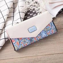 Load image into Gallery viewer, Chic Women's Leather Clutch Wallet &amp; Card Holder

