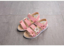 Load image into Gallery viewer, Children's Shoes Summer Style Sandals Girls Princess Beautiful Flower Shoes Kids Flat Sandals Baby Girl Girls Strappy Sandals With Flowers Open-Toe Dress Sandals Beautiful Outdoor Party Sandals
