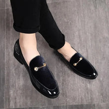 Load image into Gallery viewer, Classic Leather Loafers
