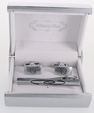 Load image into Gallery viewer, Vittorio Vico Plain Gold Cufflinks &amp; Tie Bar Set
