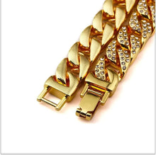 Load image into Gallery viewer, Clyde Elegance Gold Bracelet

