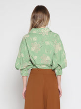 Load image into Gallery viewer, Collared Puff Sleeve Patterned Shirt
