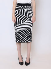 Load image into Gallery viewer, Contrast Zebra Print Back Slit Mini Knit Skirt
