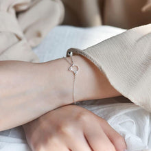 Load image into Gallery viewer, Couples Magnet Attract Bracelets Solid Color Simple Cute Cat Best Friend Bracelet Jewelry Magnet Bracelet Creative Attractive Stainless Steel Chain Bracelet For Women Men Valentine's Day Gift
