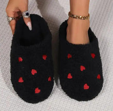 Load image into Gallery viewer, Cushy Heart Top Fluffy Slippers
