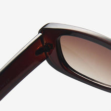 Load image into Gallery viewer, Cute Purple Oval Sunglasses For Women Retro Luxury Design Eyeglasses Lightweight Frames UV400 Protection Comfortable Round Outdoor Women Sun Glasses
