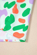 Load image into Gallery viewer, Green Leopard Print Patchwork V Neck Short Sleeve Blouse
