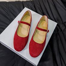 Load image into Gallery viewer, Women's Flat Vintage Mary Jane Pumps
