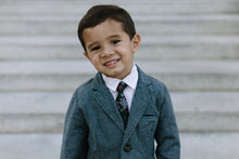 Load image into Gallery viewer, Dashing Floral Boys Tie
