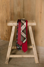 Load image into Gallery viewer, Dashing Floral - Youth Tie
