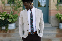 Load image into Gallery viewer, Dashing Floral Mens Tie
