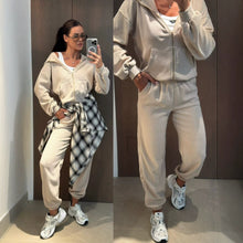 Load image into Gallery viewer, Women's Wide-Rib Knit Zip Hoodie &amp; Jogger Pants Set
