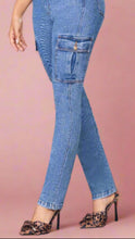 Load image into Gallery viewer, Porland 100% Authentic Colombian Push Up Cargo Pockets Jeans

