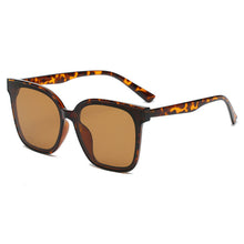 Load image into Gallery viewer, Retro INS Style Sunglasses – Simple Everyday Fashion Shades
