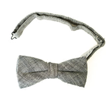 Load image into Gallery viewer, Ebony Tweed Men's Pre-tied Bow Tie
