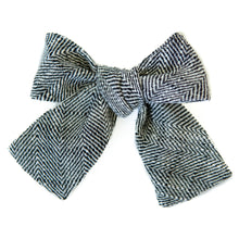 Load image into Gallery viewer, Ebony Tweed Petite Hair Bow
