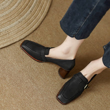 Load image into Gallery viewer, Women's Retro British Style Chunky Heel Leather Shoes – Round Toe Commuter
