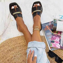 Load image into Gallery viewer, Elegant Black Women Chain Flip Flops Luxury Design  Sandal Women Outdoor Slippers Casual Style Sandals

