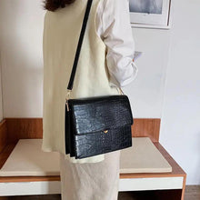 Load image into Gallery viewer, Elegant Modern Women and Girls New Luxury Pu Leather Messenger Bags For Girls And Ladies Handbags for Women Gifts
