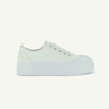 Load image into Gallery viewer, COURT ROYALE: VULCANIZED COURT SHOE - WHITE
