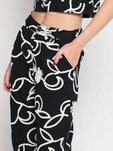 Load image into Gallery viewer, Emboidered straight fit pants
