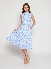 Load image into Gallery viewer, Embroidery Flower Sleeveless Dress

