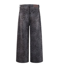 Load image into Gallery viewer, NOIR FLORAL DENIM
