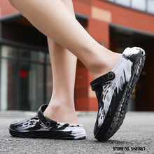 Load image into Gallery viewer, Fashion Men Sandals Summer Hole Rubber Clogs Garden Shoes Beach Flat Slippers Slip On Beach Sandals Lightweight Slippers Water Shoes
