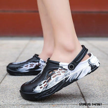 Load image into Gallery viewer, Fashion Men Sandals Summer Hole Rubber Clogs Garden Shoes Beach Flat Slippers Slip On Beach Sandals Lightweight Slippers Water Shoes
