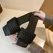 Load image into Gallery viewer, Fashion Outdoor Charming Open-Toe Women Slippers Casual Beach Flip Flops Women Comfortable Sandals
